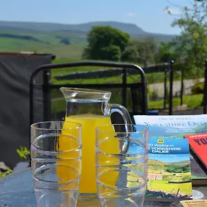 Ashes Farm - Ingleborough Barn Cottage, With 3 Peaks Views, Near , Settle United Kingdom
